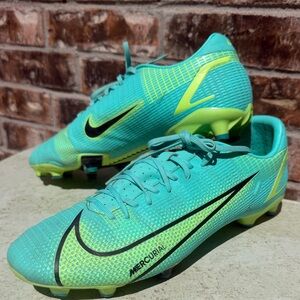 Nike Mercurial Vapor 14 Academy FG/MG Cleats